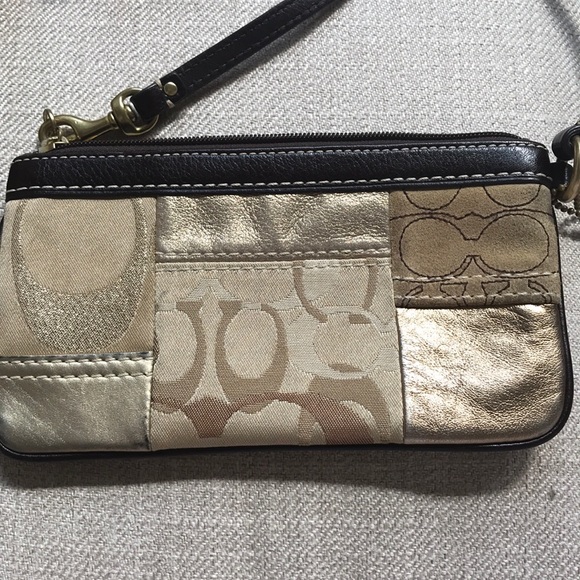 Coach Wristlet - Picture 3 of 3